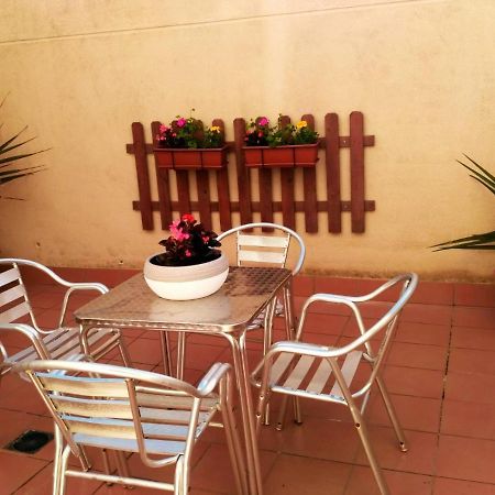Apartamento La Real Caldas De Reis Bagian luar foto