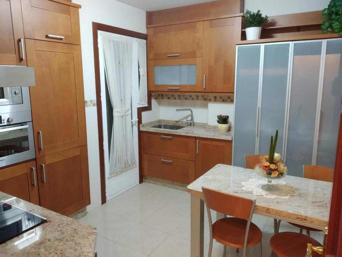 Apartamento La Real Caldas De Reis Bagian luar foto